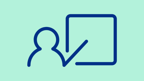 Lehrkraft an der Tafel