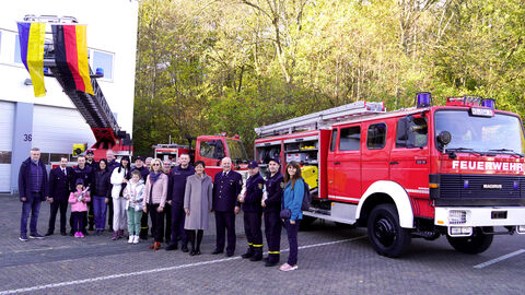Fahrzeugübergabe für die Feuerwehrkollegen in Charkiw (Ukraine)